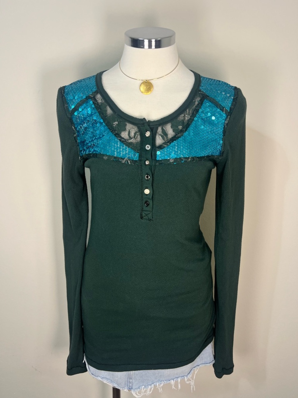 Free People Green Sequin Lace Henley Top L Boho Thermal Mismatch Buttons - Picture 2 of 8